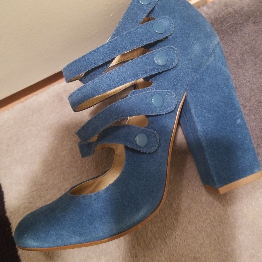 Shoes